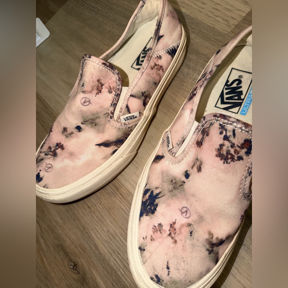 Vans Floral Dye Slip On Shoes - Picture 6 of 7